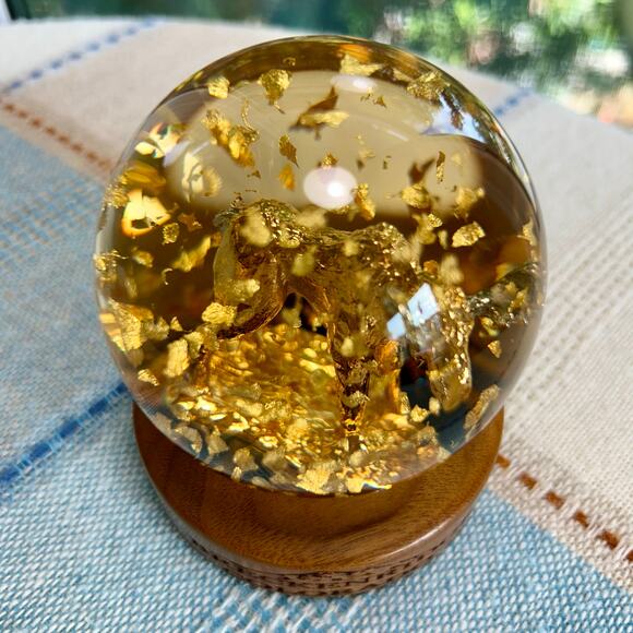 Vintage Golden Rain Snow Globe with 24K Gold Flakes and Elk Figurine - Picture 10 of 12